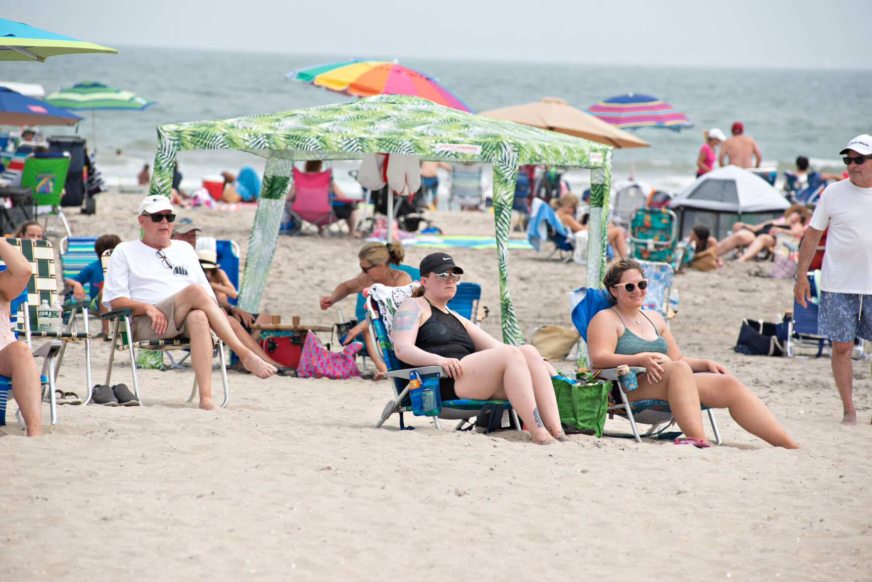 062721-pac-nws-beachstock